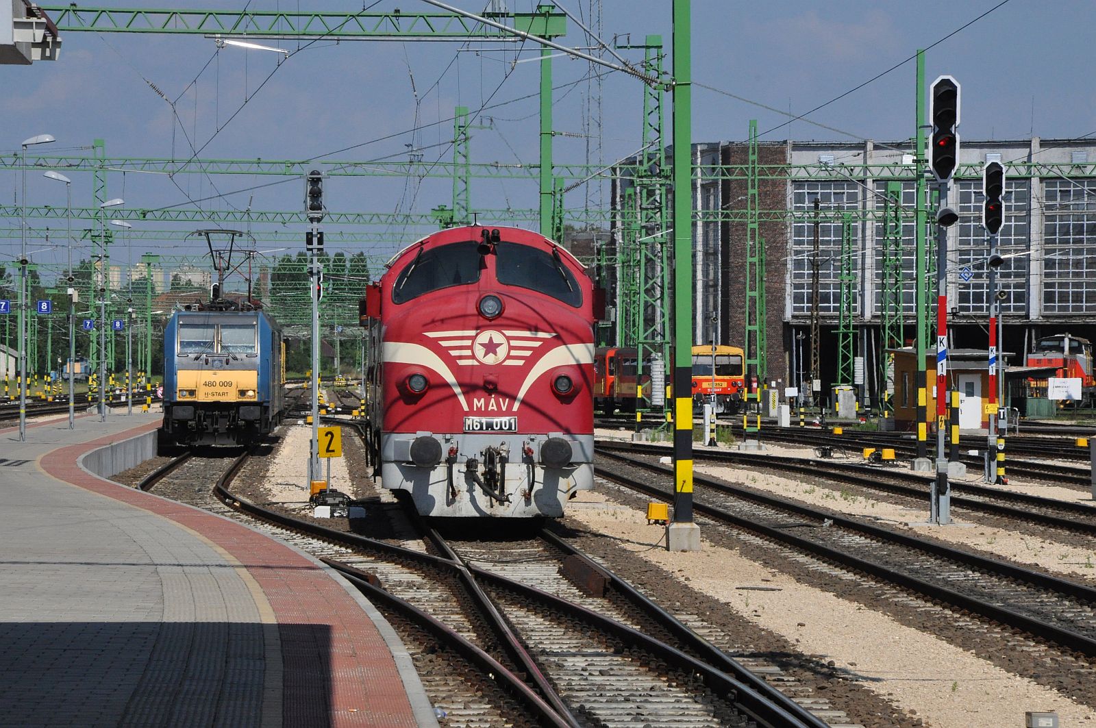 Különleges mozdonyok hétvégéje a székesfehérvári vasútállomáson